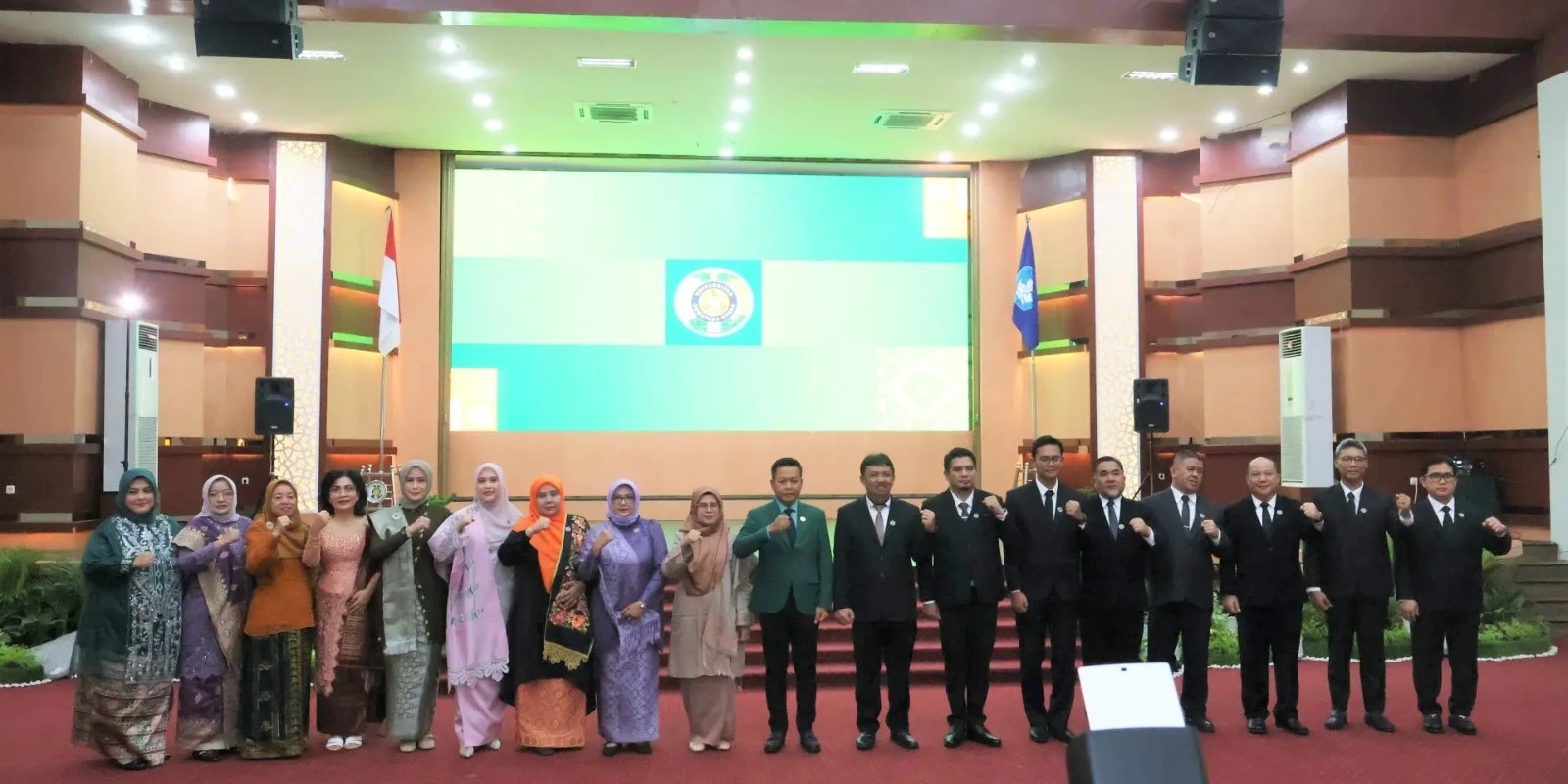 Rektor USU Resmi Melantik Dekan dan Wakil Dekan FH Periode 2026-2031